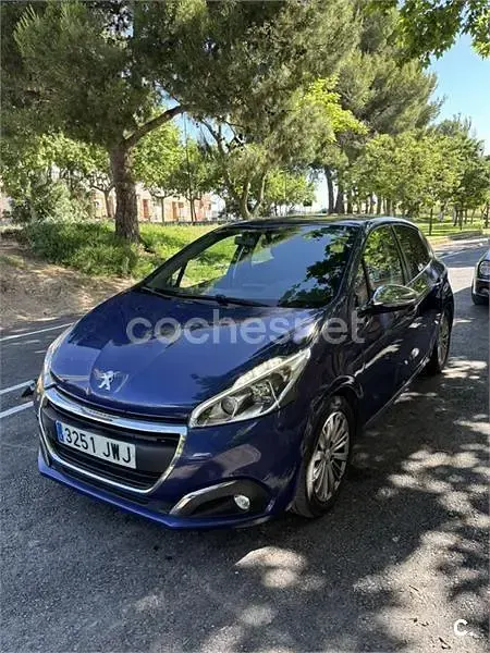 Usado Peugeot 208 Style 75 CV (55 kW) 2017 Azul Utilitario