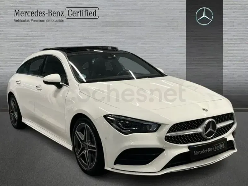 Usado Mercedes CLA220 Shooting Brake 190 CV (139 kW) 2022 Blanco Familiar