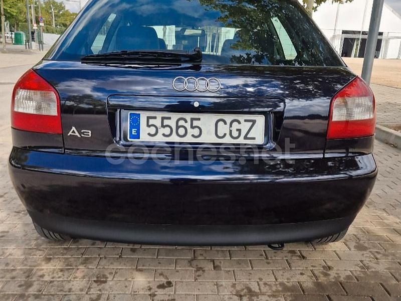 Usado Audi A3 Ambition 102 CV (75 kW) 2003 Azul Utilitario
