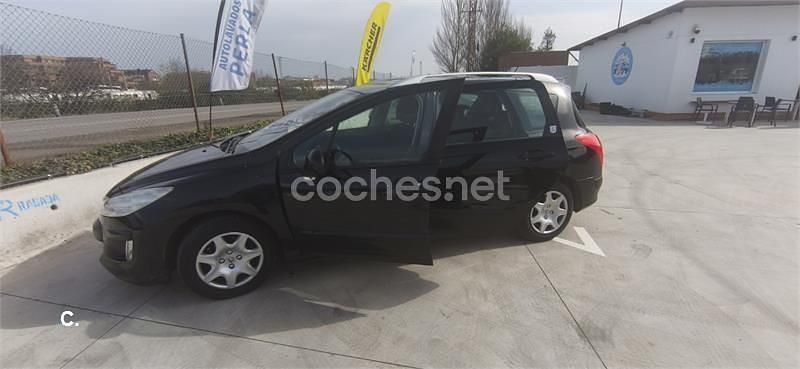 Usado Peugeot 308 SW Envy 112 CV (82 kW) 2011 Negro Familiar