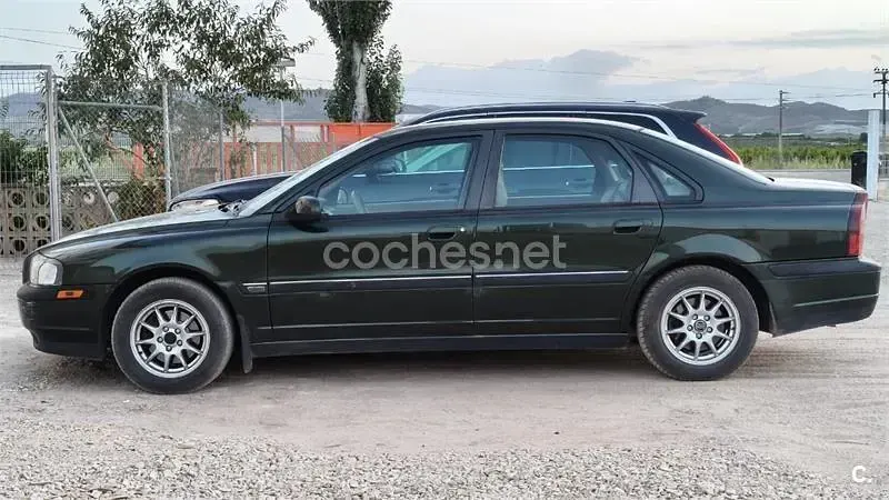 Usado Volvo S80 140 CV (102 kW) 2000 Verde Berlina