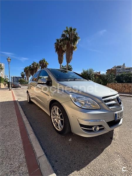 Gris / plata Usado 2011 Mercedes B160 Monovolumen | 9200 € (Un poco caro) - Imagen 1/4