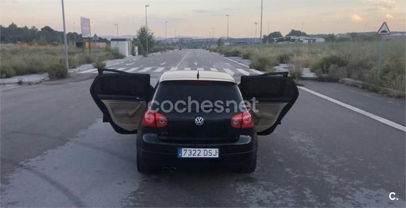 Negro Usado 2005 VW Golf IV Highline Berlina | 3500 € (Buen precio) - Imagen 1/1