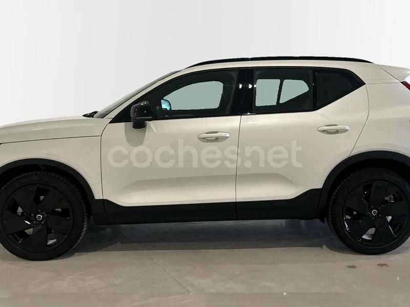 Nuevo Volvo XC40 Plus 163 CV (119 kW) 2025 Blanco SUV
