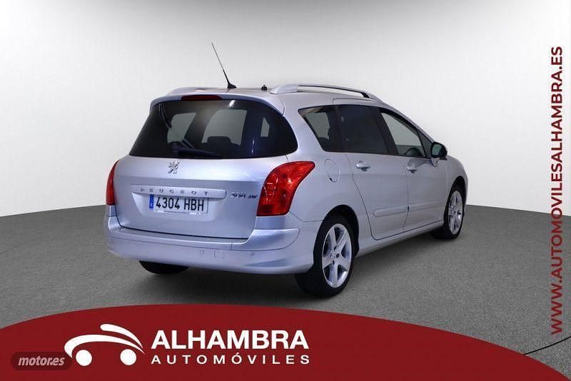 Usado Peugeot 308 SW Active 156 CV (114 kW) 2011 Gris / plata Familiar