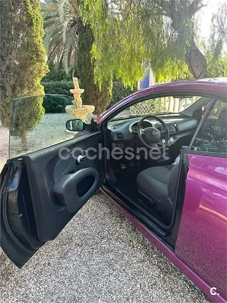 Usado Nissan Micra C+C Tekna 88 CV (64 kW) 2006 Violeta / lila Descapotable