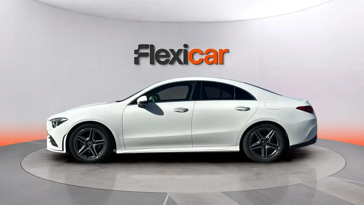 Usado Mercedes CLA180 136 CV (100 kW) 2022 Blanco Coupe