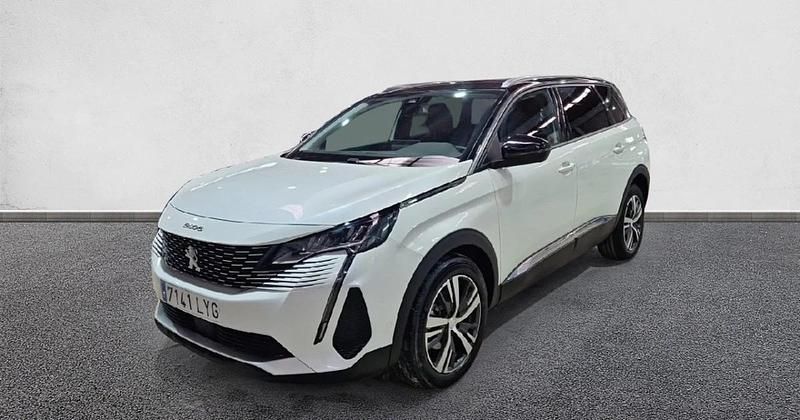 Usado Peugeot 5008 Allure 130 CV (95 kW) 2022 SUV