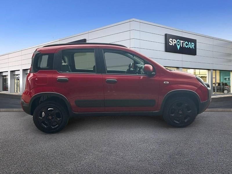 Usado Fiat Panda Cross Cross 70 CV (51 kW) 2022 Rojo Utilitario