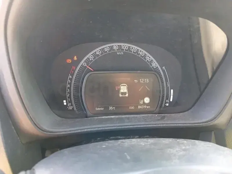 Usado Toyota Aygo X Play 72 CV (52 kW) 2023 Blanco SUV