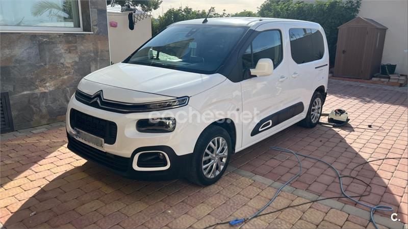 Usado Citroën Berlingo Feel 130 CV (95 kW) 2019 Blanco Monovolumen