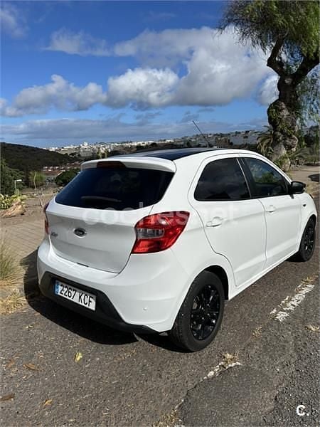 Usado Ford Ka Plus 85 CV (62 kW) 2017 Blanco Utilitario