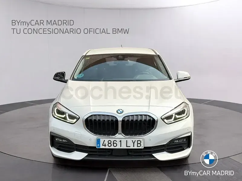 Usado BMW 118 Executive 140 CV (102 kW) 2022 Blanco Berlina