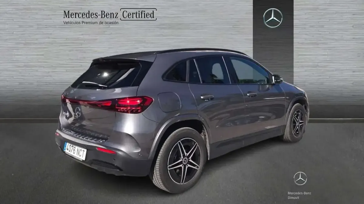 Usado Mercedes A200 150 CV (110 kW) 2025 Gris Berlina