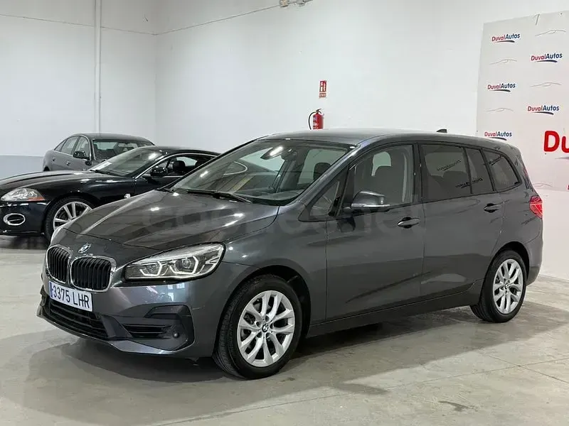 Usado BMW 218 140 CV (102 kW) 2020 Gris / plata Familiar