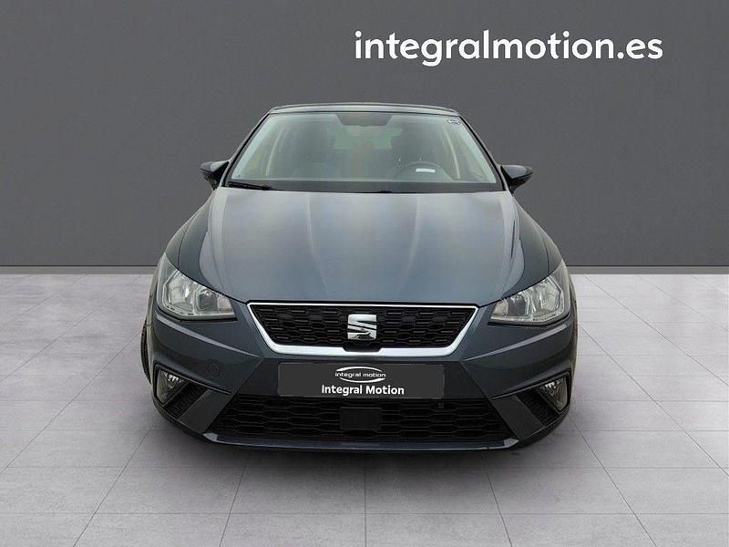 Usado Seat Ibiza Style Plus 90 CV (66 kW) 2020 Azul Berlina
