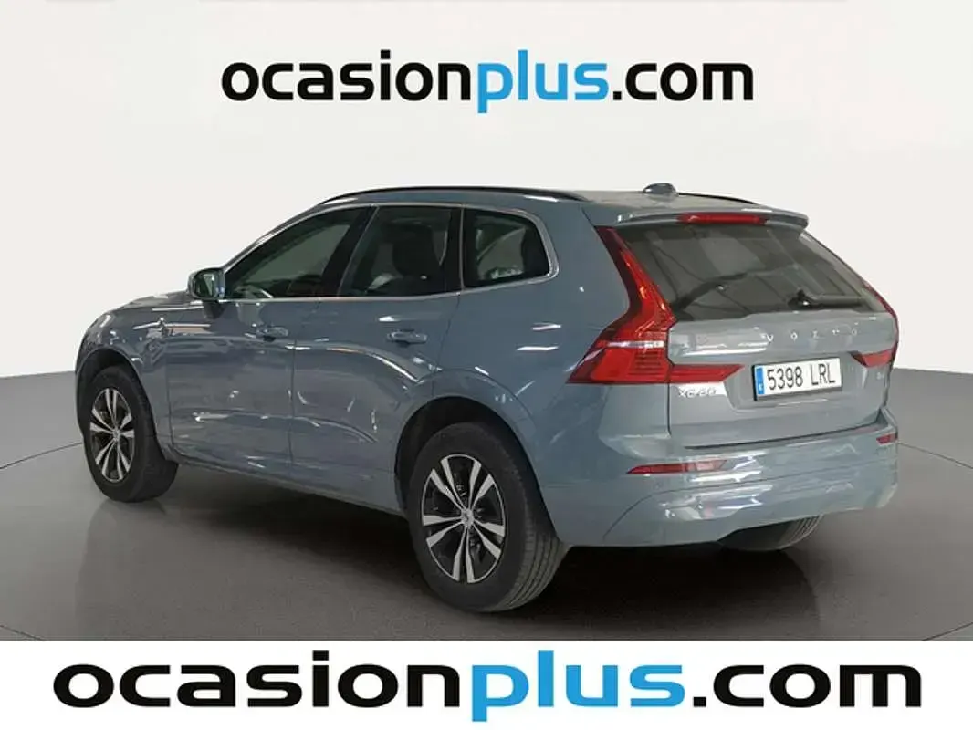 Usado Volvo XC60 Momentum 2021 Gris SUV