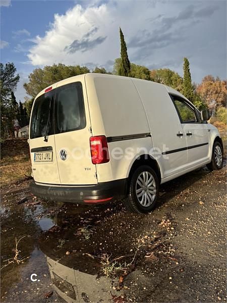 Usado VW Caddy 75 CV (55 kW) 2016 Blanco Monovolumen