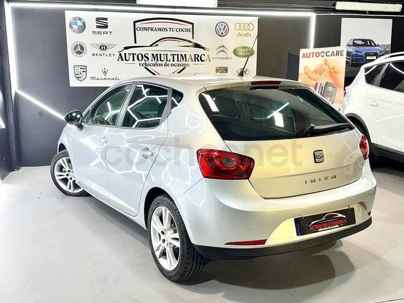 Usado Seat Ibiza Style 105 CV (77 kW) 2012 Gris / plata Berlina