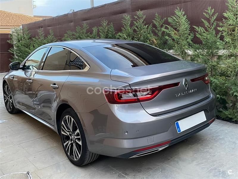 Usado Renault Talisman Initiale Paris 160 CV (117 kW) 2017 Gris / plata Berlina