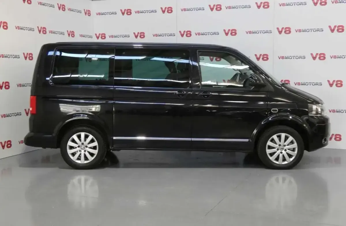 Usado VW Multivan Highline 179 CV (131 kW) 2013 Negro Monovolumen