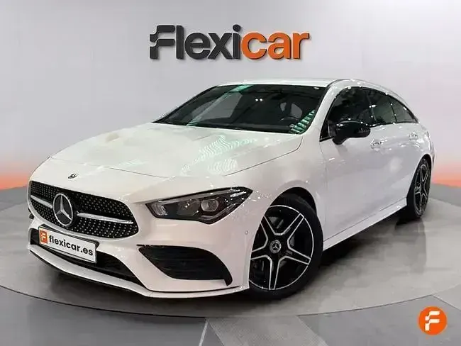 Usado Mercedes CLA200 Shooting Brake 163 CV (119 kW) 2020 Blanco Familiar
