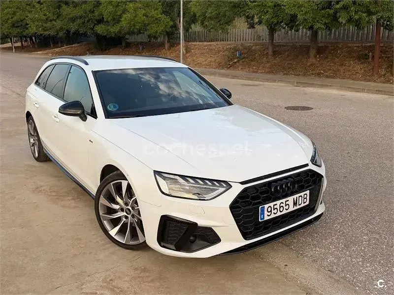 Usado Audi A4 163 CV (119 kW) 2022 Blanco Familiar