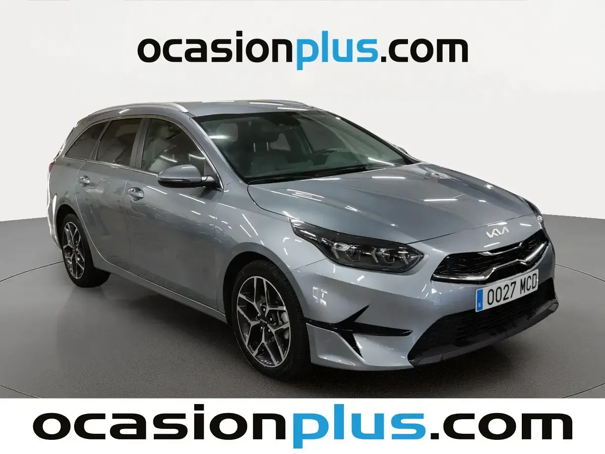Usado Kia Ceed 120 CV (88 kW) 2022 Gris plata Utilitario