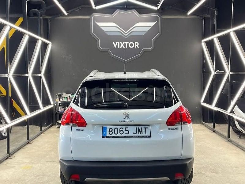 Usado Peugeot 2008 Style 110 CV (80 kW) 2016 Blanco SUV