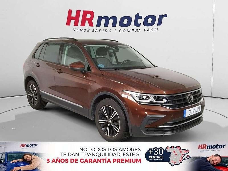 Usado VW Tiguan Life 122 CV (89 kW) 2022 Marrón SUV
