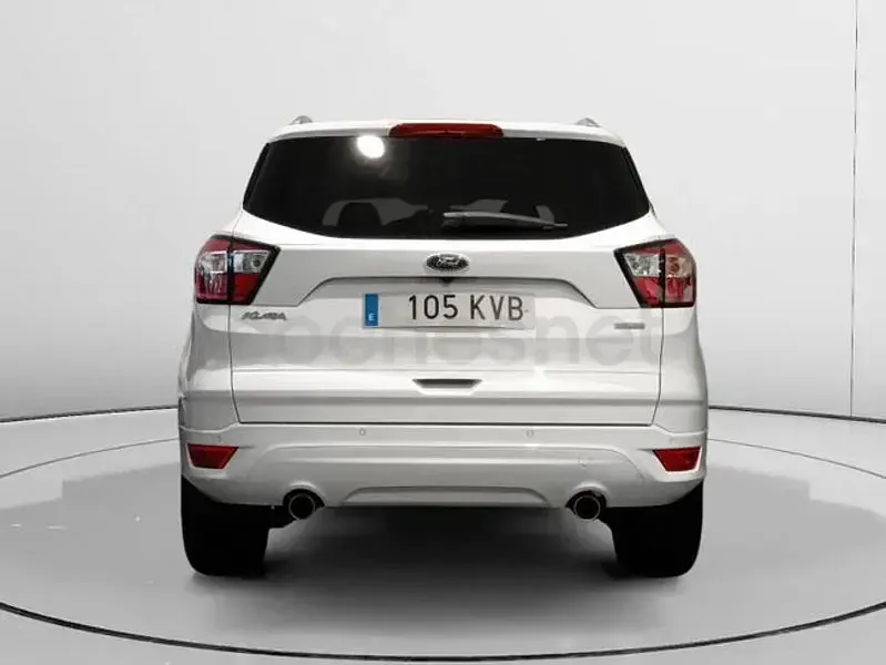 Usado Ford Kuga Trend 120 CV (88 kW) 2019 Blanco SUV