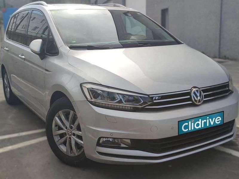 Usado VW Touran Advance 150 CV (110 kW) 2016 Gris Monovolumen