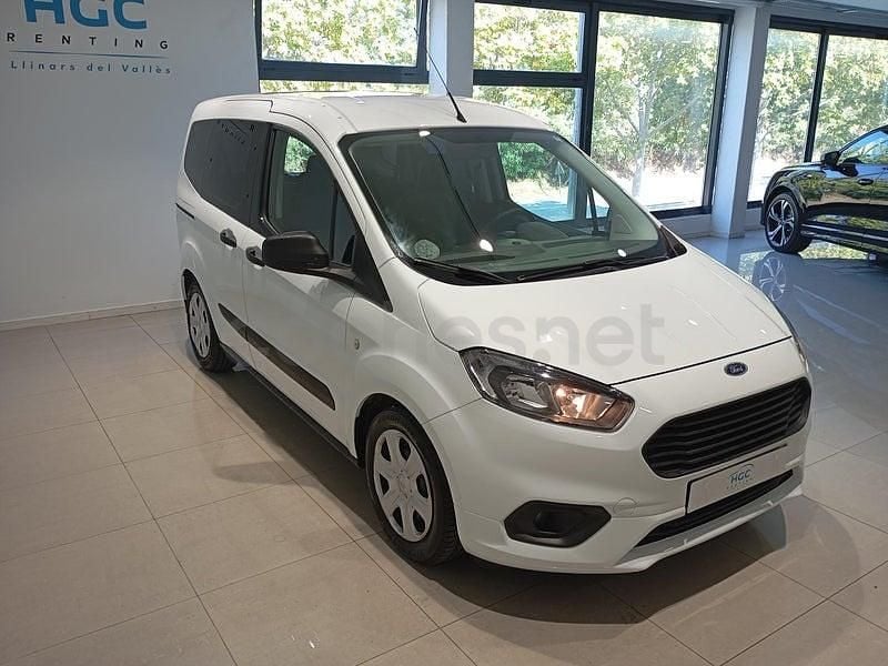 Usado Ford Tourneo Courier Ambiente 75 CV (55 kW) 2019 Blanco Monovolumen