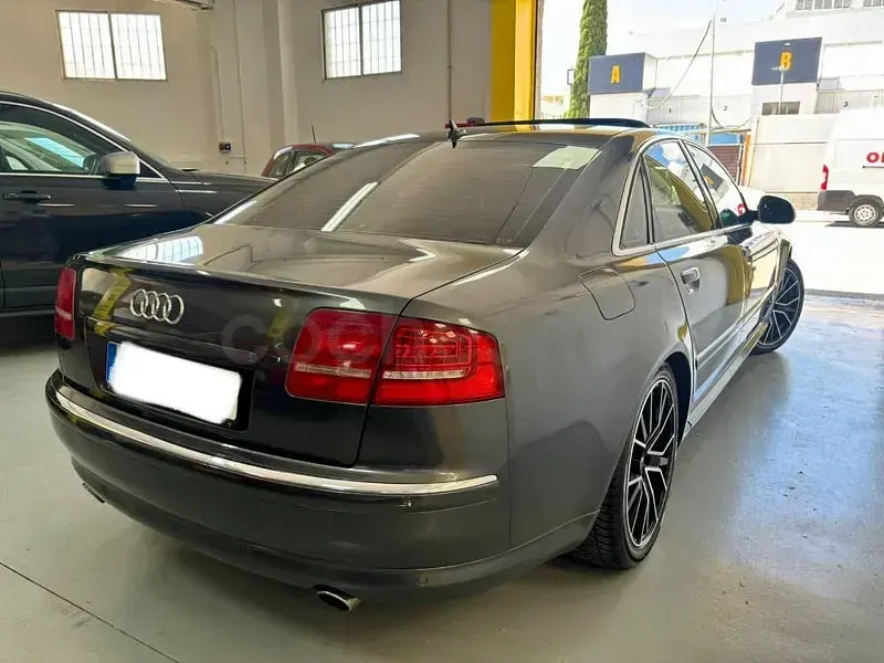Usado Audi A8 S-Line 326 CV (239 kW) 2008 Gris / plata Berlina