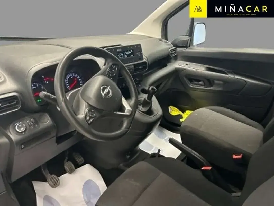 Usado Opel Combo S 99 CV (72 kW) 2021 Blanco Monovolumen