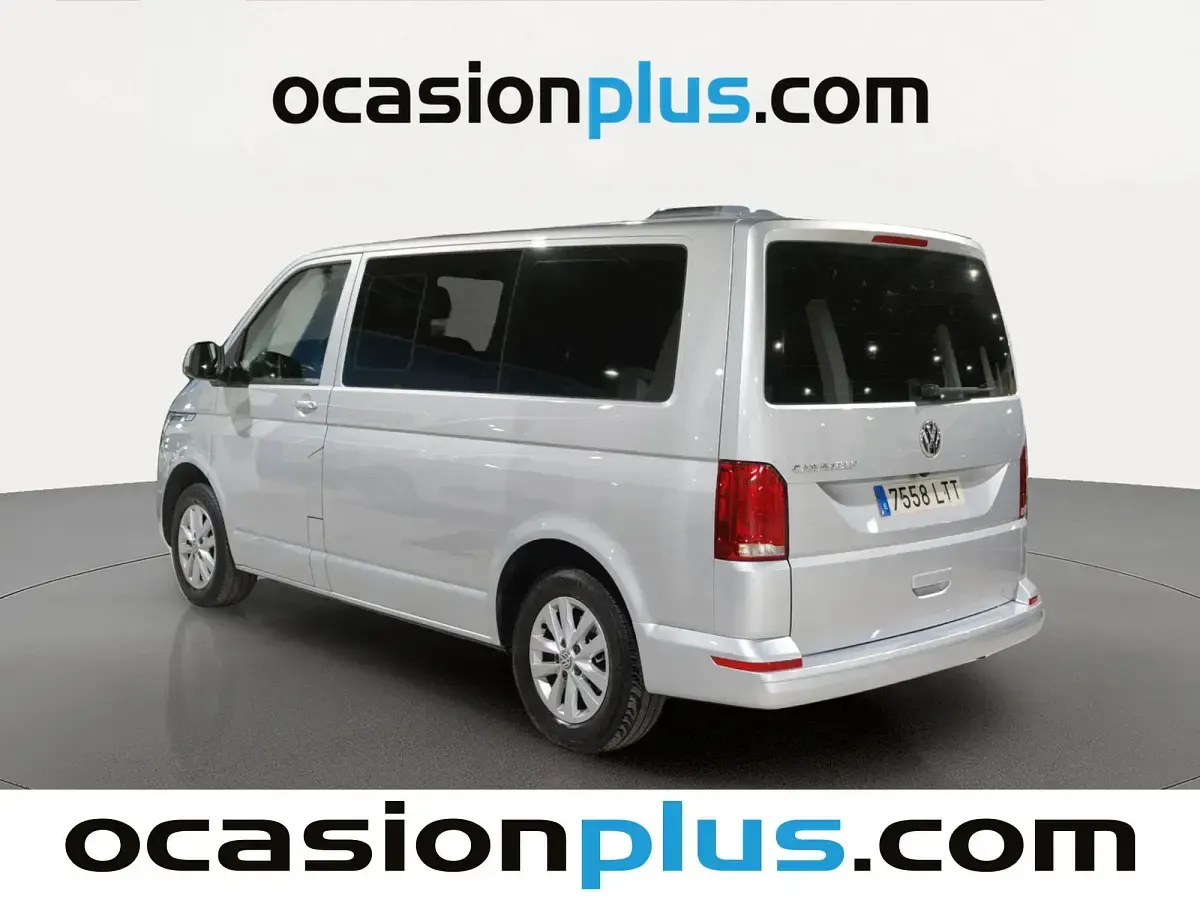 Usado VW Caravelle 110 CV (80 kW) 2021 Gris plata Van