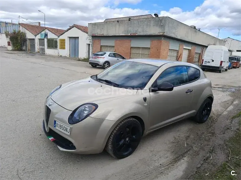 Usado Alfa Romeo MiTo Distinctive 120 CV (88 kW) 2009 Beige Utilitario