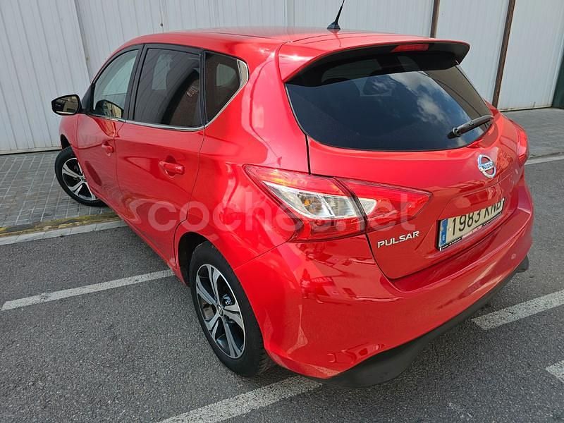 Usado Nissan Pulsar Tekna 115 CV (84 kW) 2018 Rojo Berlina