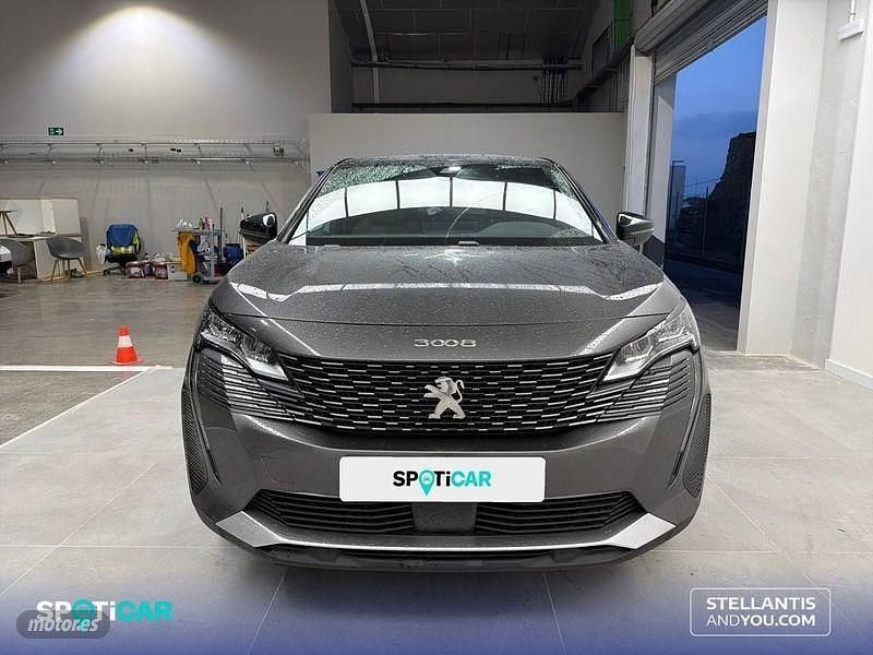 Usado Peugeot 3008 Allure 130 CV (95 kW) 2023 Gris / plata SUV
