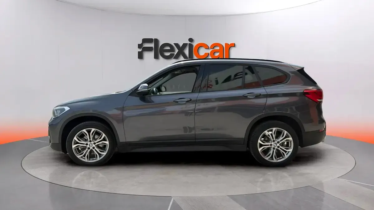 Usado BMW X1 192 CV (141 kW) 2021 Gris SUV