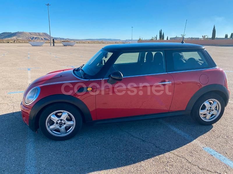Rojo Usado 2007 Mini Cooper D Utilitario | 5400 € (Precio justo) - Imagen 1/4