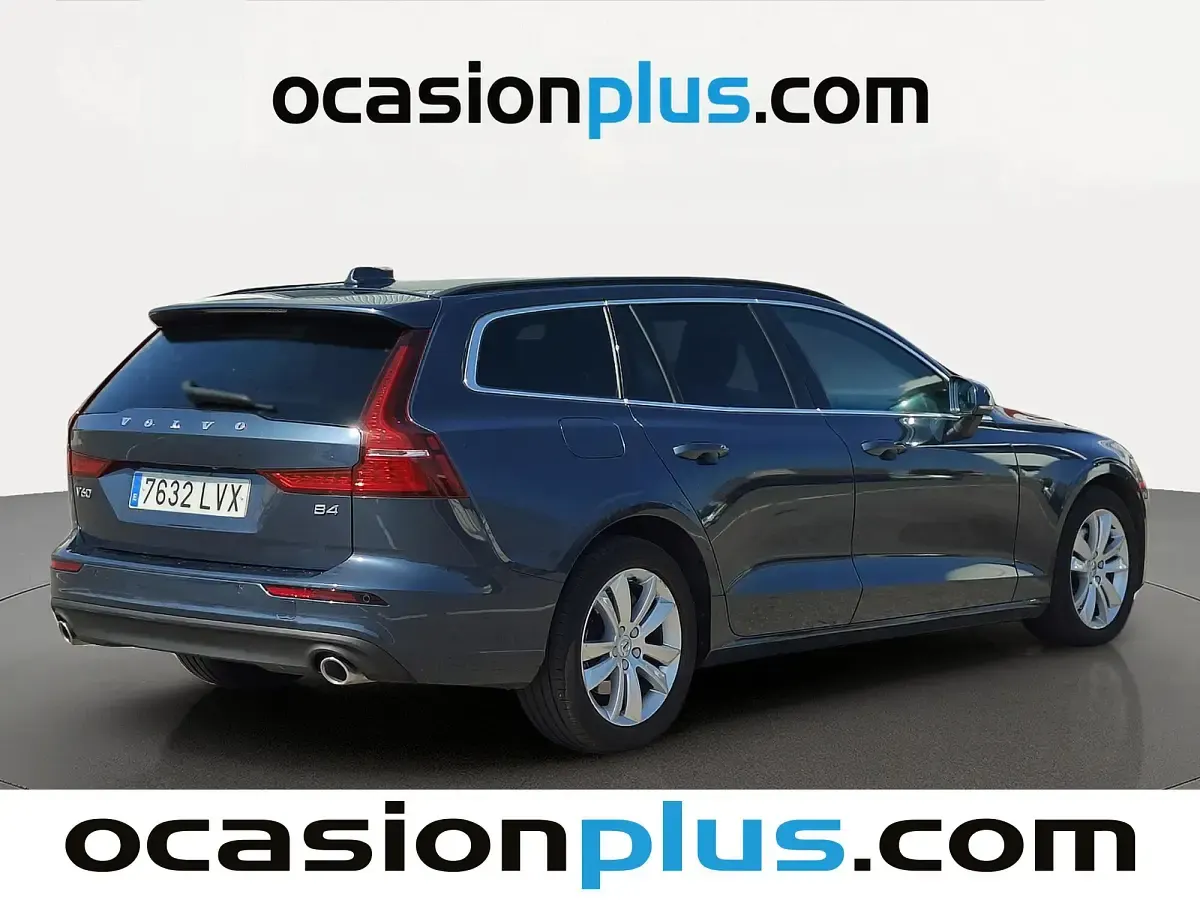 Usado Volvo V60 Momentum 196 CV (144 kW) 2022 Azul Familiar