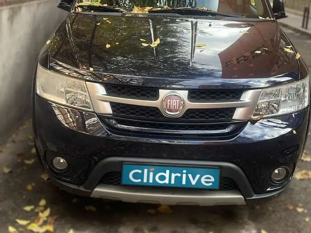 Usado Fiat Freemont 140 CV (102 kW) 2011 Azul SUV
