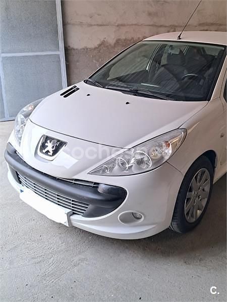 Blanco Usado 2010 Peugeot 206+ Utilitario | 4250 € (Precio justo) - Imagen 1/4