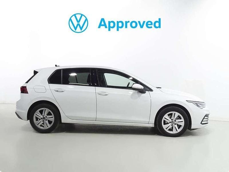 Usado VW Golf VIII Life 131 CV (96 kW) 2023 Blanco Utilitario