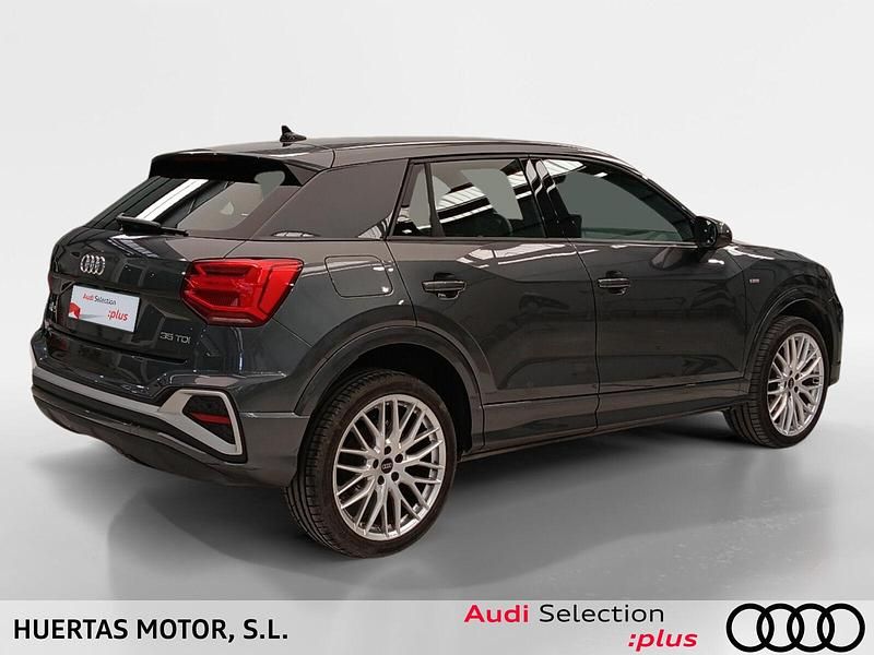 Usado Audi Q2 150 CV (110 kW) 2024 Gris / plata SUV