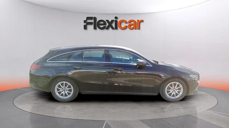 Usado Mercedes CLA180 116 CV (85 kW) 2021 Negro Berlina