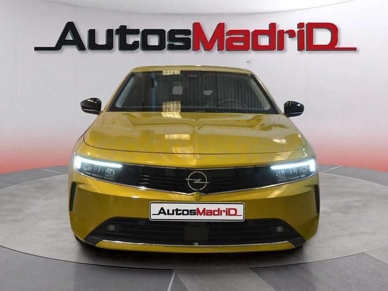 Usado Opel Astra Elegance 130 CV (95 kW) 2023 Amarillo Berlina