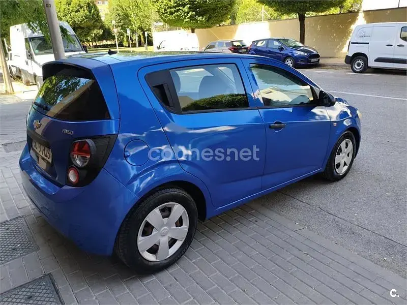 Usado Chevrolet Aveo LT 84 CV (61 kW) 2012 Azul Berlina