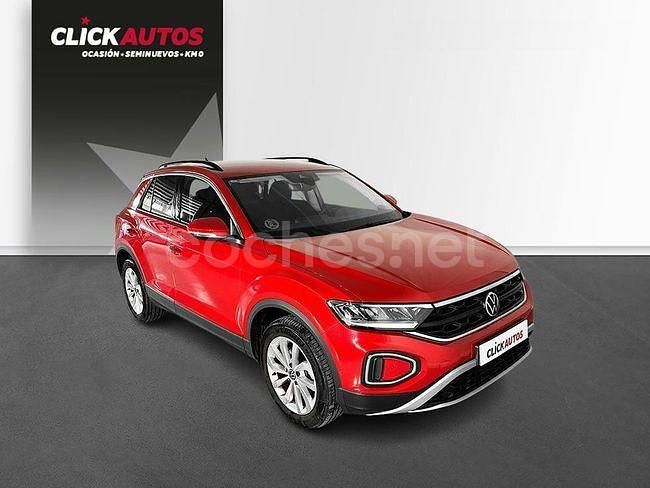 Usado VW T-Roc Life 110 CV (80 kW) 2022 Rojo SUV